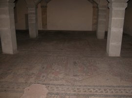 Mosaico della cripta nella Basilica di San Colombano (8650 bytes)